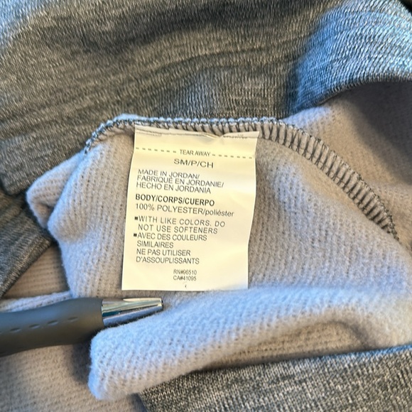 Under-Armour NWT Men’s X-Storm Loose Fit ¼  Zip Cold Gear Grey Small - Picture 9 of 10